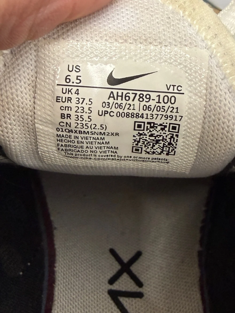 Nike breathable white